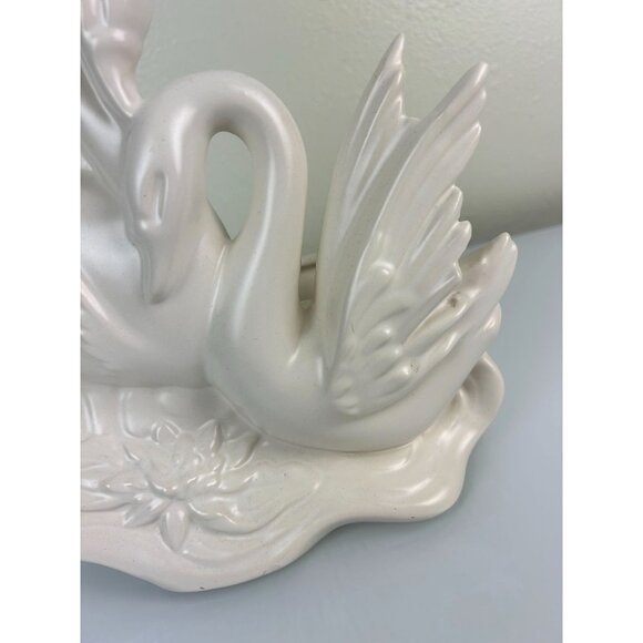 Vintage Hull White Swan Planter Ceramic Sculpture Pottery Smooth Home Decor - Picture 3 of 16